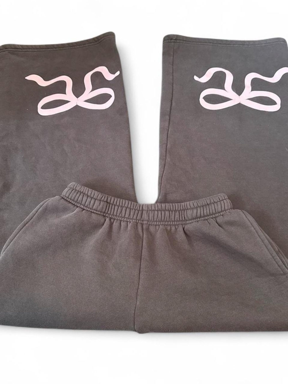 Edikted Grey Wide Leg Sweatpants w/ Baby Pink Bow Pattern